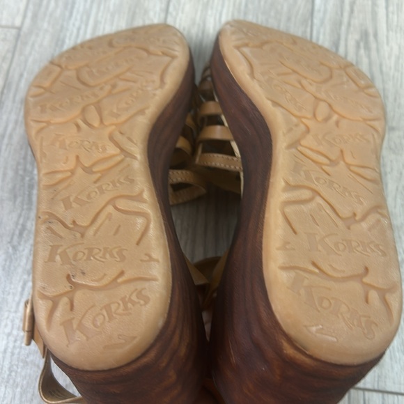 New nwt Korks by Kork-Ease Marley Tan Platform Sandals Women's Size 11 - Picture 9 of 9